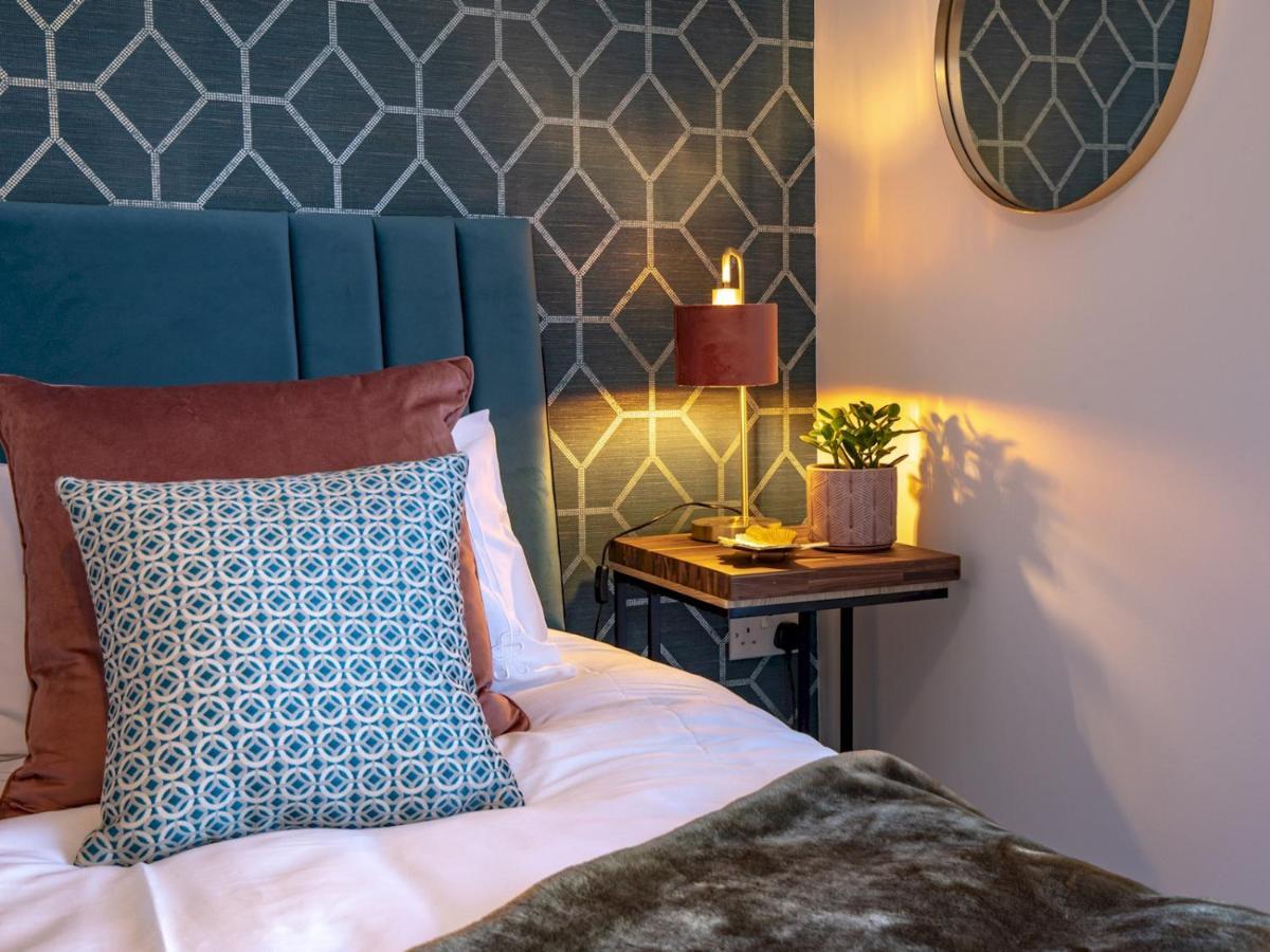 Pass The Keys Art Deco Inspired Apartment With Roof Top Views Shrewsbury Exteriér fotografie